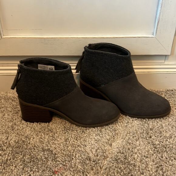 NEW Women's TOMS Lacy Bootie Forged Iron Grey Suede/Felt 5‎ $85 ankle boots Nice - Picture 14 of 16
